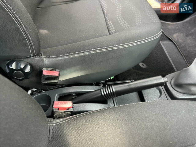 Чорний Рено Сандеро, об'ємом двигуна 1.6 л та пробігом 81 тис. км за 8700 $, фото 82 на Automoto.ua