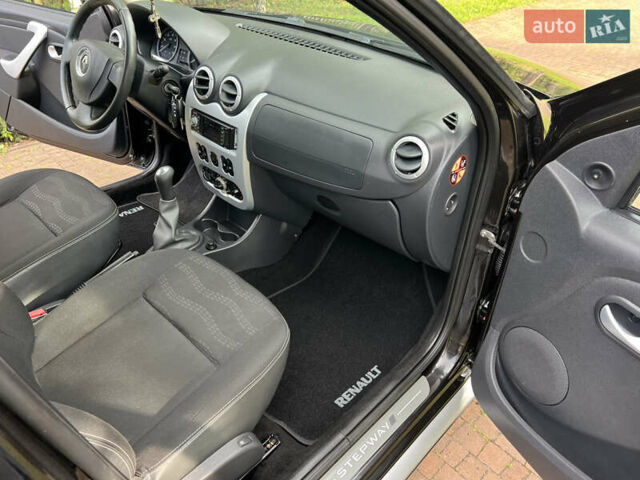 Чорний Рено Сандеро, об'ємом двигуна 1.6 л та пробігом 81 тис. км за 8700 $, фото 71 на Automoto.ua