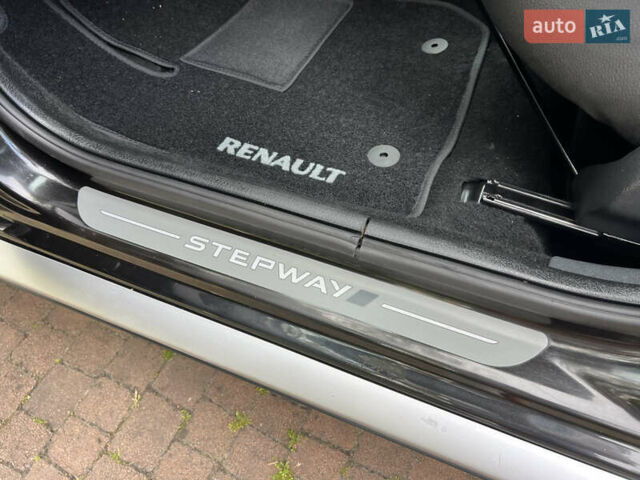 Чорний Рено Сандеро, об'ємом двигуна 1.6 л та пробігом 81 тис. км за 8700 $, фото 58 на Automoto.ua
