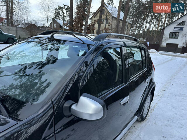 Черный Рено Сандеро, объемом двигателя 1.6 л и пробегом 79 тыс. км за 8850 $, фото 21 на Automoto.ua