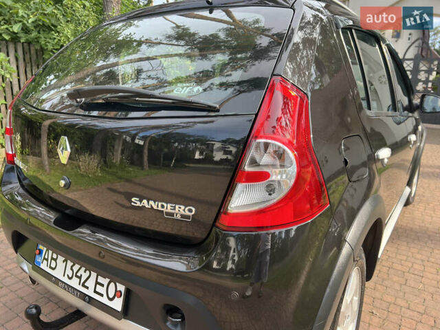 Чорний Рено Сандеро, об'ємом двигуна 1.6 л та пробігом 81 тис. км за 8700 $, фото 97 на Automoto.ua