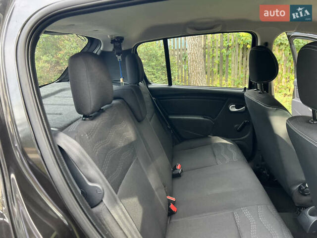 Чорний Рено Сандеро, об'ємом двигуна 1.6 л та пробігом 81 тис. км за 8700 $, фото 68 на Automoto.ua