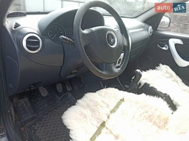 Черный Рено Сандеро, объемом двигателя 1.6 л и пробегом 222 тыс. км за 5900 $, фото 3 на Automoto.ua