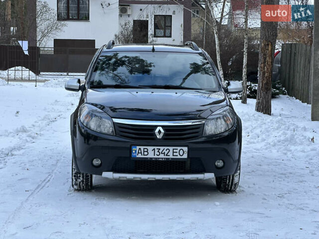 Черный Рено Сандеро, объемом двигателя 1.6 л и пробегом 79 тыс. км за 8850 $, фото 4 на Automoto.ua