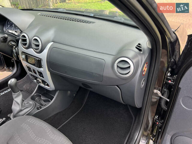 Чорний Рено Сандеро, об'ємом двигуна 1.6 л та пробігом 81 тис. км за 8700 $, фото 73 на Automoto.ua