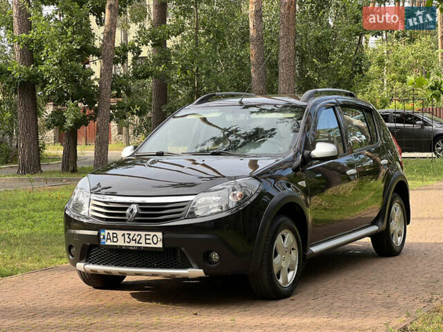 Черный Рено Сандеро, объемом двигателя 1.6 л и пробегом 81 тыс. км за 8950 $, фото 5 на Automoto.ua