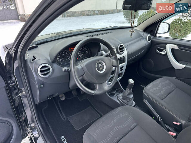 Черный Рено Сандеро, объемом двигателя 1.6 л и пробегом 79 тыс. км за 8850 $, фото 45 на Automoto.ua
