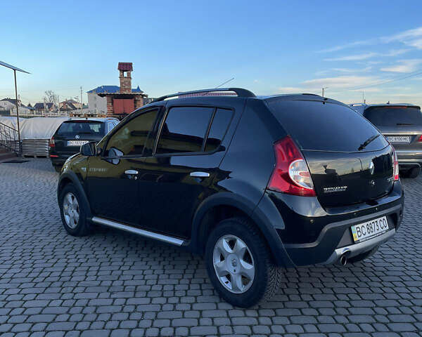 Черный Рено Сандеро, объемом двигателя 1.6 л и пробегом 98 тыс. км за 6600 $, фото 12 на Automoto.ua