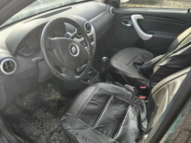 Черный Рено Сандеро, объемом двигателя 1.6 л и пробегом 197 тыс. км за 4200 $, фото 7 на Automoto.ua