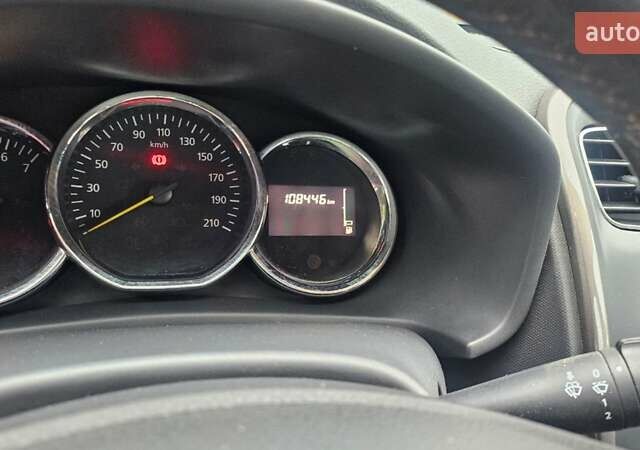 Черный Рено Сандеро, объемом двигателя 1.6 л и пробегом 160 тыс. км за 9000 $, фото 6 на Automoto.ua