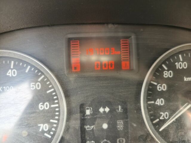 Черный Рено Сандеро, объемом двигателя 1.6 л и пробегом 197 тыс. км за 4200 $, фото 12 на Automoto.ua