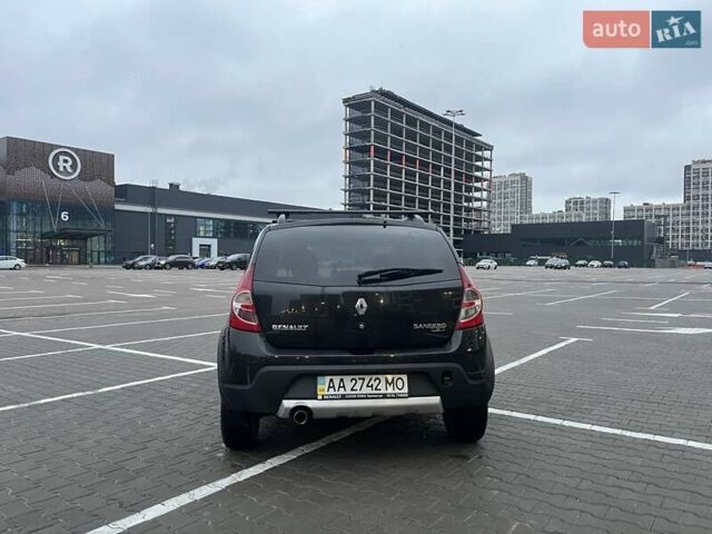 Черный Рено Сандеро, объемом двигателя 1.6 л и пробегом 132 тыс. км за 7500 $, фото 3 на Automoto.ua