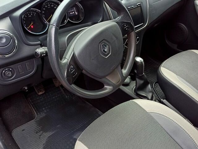 Черный Рено Сандеро, объемом двигателя 1.6 л и пробегом 48 тыс. км за 8500 $, фото 4 на Automoto.ua