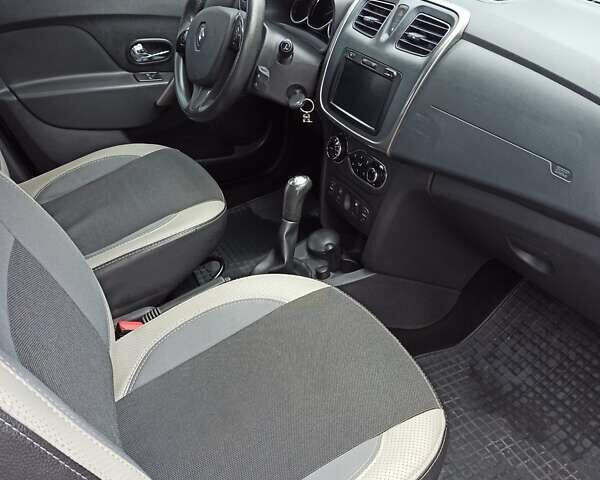 Чорний Рено Сандеро, об'ємом двигуна 1.6 л та пробігом 48 тис. км за 8500 $, фото 4 на Automoto.ua