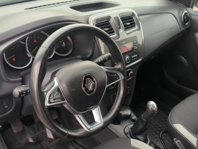 Рено Сандеро 2019 в Чернигове на Automoto.ua Черный Рено Сандеро, объемом двигателя 9 л и пробегом 76 тыс. км за 10500 $, фото 6 на Automoto.ua