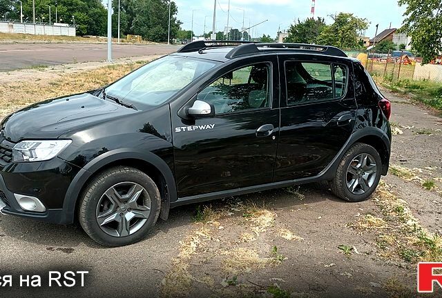 Черный Рено Сандеро, объемом двигателя 1.5 л и пробегом 92 тыс. км за 9500 $, фото 6 на Automoto.ua
