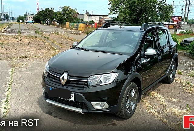 Черный Рено Сандеро, объемом двигателя 1.5 л и пробегом 92 тыс. км за 9500 $, фото 4 на Automoto.ua