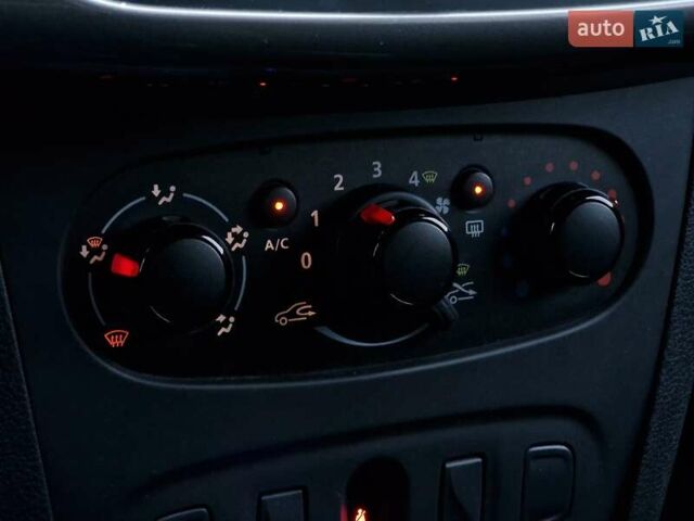 Коричневый Рено Сандеро, объемом двигателя 1.46 л и пробегом 79 тыс. км за 7990 $, фото 52 на Automoto.ua