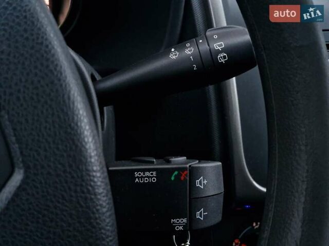 Коричневый Рено Сандеро, объемом двигателя 1.46 л и пробегом 79 тыс. км за 7990 $, фото 54 на Automoto.ua