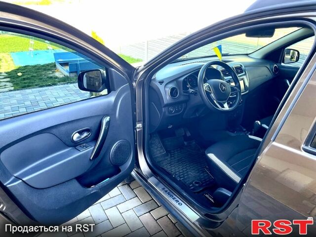 Коричневый Рено Сандеро, объемом двигателя 0.9 л и пробегом 55 тыс. км за 9390 $, фото 2 на Automoto.ua