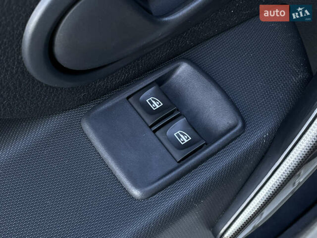 Коричневий Рено Сандеро, об'ємом двигуна 1.46 л та пробігом 125 тис. км за 10300 $, фото 20 на Automoto.ua
