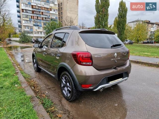 Коричневый Рено Сандеро, объемом двигателя 1.46 л и пробегом 52 тыс. км за 10400 $, фото 6 на Automoto.ua