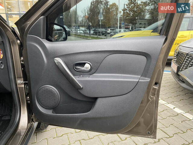 Коричневый Рено Сандеро, объемом двигателя 1.46 л и пробегом 51 тыс. км за 11800 $, фото 13 на Automoto.ua