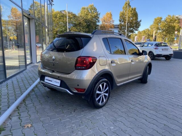 Коричневый Рено Сандеро, объемом двигателя 0 л и пробегом 61 тыс. км за 11700 $, фото 1 на Automoto.ua