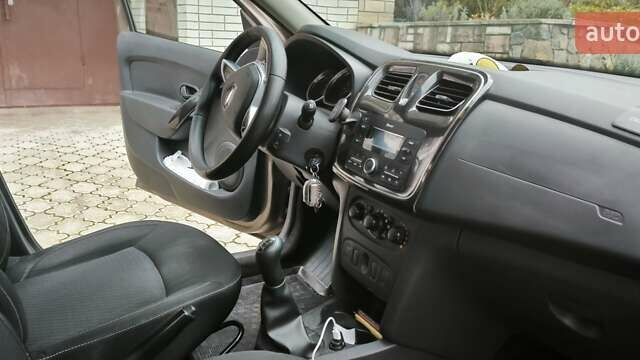 Коричневый Рено Сандеро, объемом двигателя 1 л и пробегом 95 тыс. км за 8500 $, фото 3 на Automoto.ua