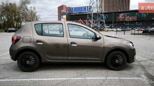 Коричневый Рено Сандеро, объемом двигателя 1 л и пробегом 95 тыс. км за 8500 $, фото 8 на Automoto.ua