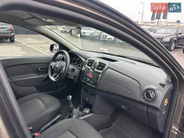 Коричневый Рено Сандеро, объемом двигателя 1 л и пробегом 97 тыс. км за 7950 $, фото 25 на Automoto.ua