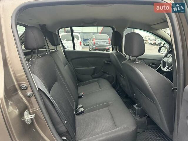 Коричневый Рено Сандеро, объемом двигателя 1 л и пробегом 97 тыс. км за 7950 $, фото 27 на Automoto.ua