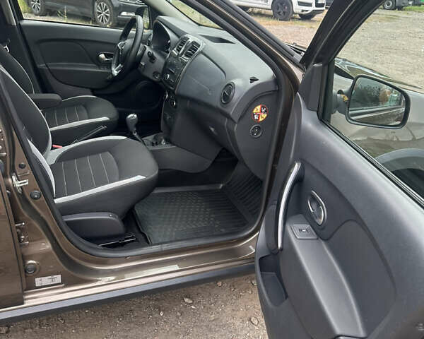 Коричневий Рено Сандеро, об'ємом двигуна 0.9 л та пробігом 38 тис. км за 9500 $, фото 10 на Automoto.ua