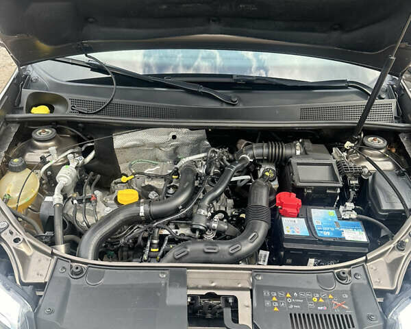 Коричневий Рено Сандеро, об'ємом двигуна 0.9 л та пробігом 38 тис. км за 9500 $, фото 16 на Automoto.ua