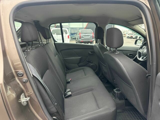 Коричневый Рено Сандеро, объемом двигателя 1 л и пробегом 97 тыс. км за 7950 $, фото 14 на Automoto.ua