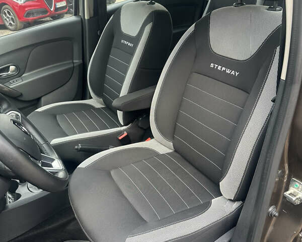 Коричневий Рено Сандеро, об'ємом двигуна 0.9 л та пробігом 38 тис. км за 9500 $, фото 14 на Automoto.ua
