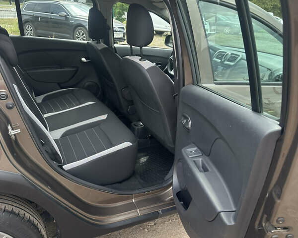 Коричневий Рено Сандеро, об'ємом двигуна 0.9 л та пробігом 38 тис. км за 9500 $, фото 11 на Automoto.ua