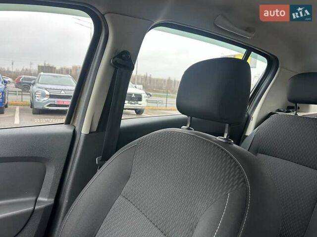 Коричневый Рено Сандеро, объемом двигателя 1 л и пробегом 97 тыс. км за 7950 $, фото 23 на Automoto.ua