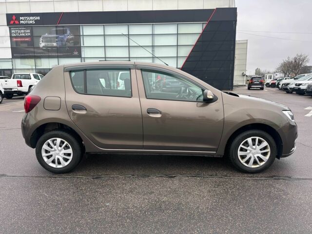 Коричневый Рено Сандеро, объемом двигателя 1 л и пробегом 97 тыс. км за 7950 $, фото 7 на Automoto.ua