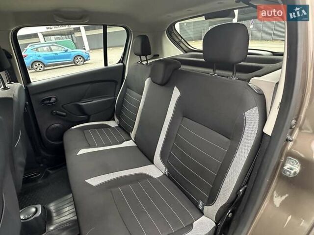 Коричневий Рено Сандеро, об'ємом двигуна 0.9 л та пробігом 80 тис. км за 11411 $, фото 17 на Automoto.ua
