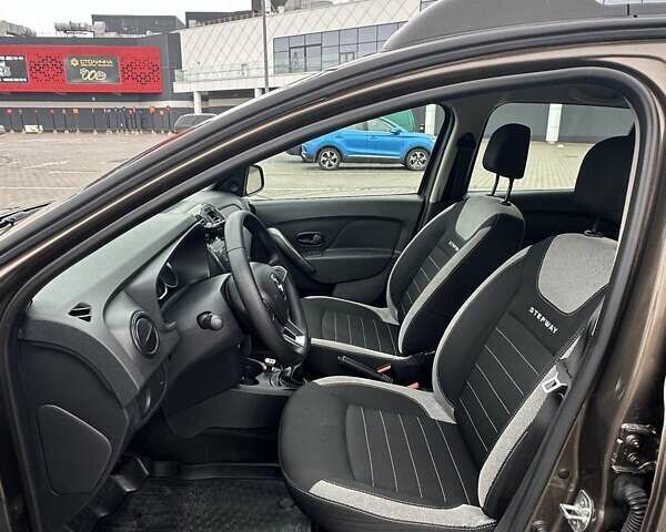 Коричневий Рено Сандеро, об'ємом двигуна 0.9 л та пробігом 80 тис. км за 11411 $, фото 10 на Automoto.ua