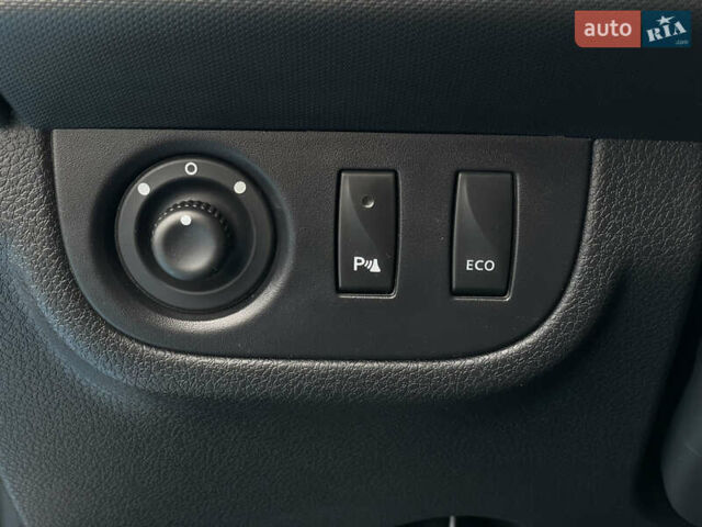 Коричневый Рено Сандеро, объемом двигателя 0.9 л и пробегом 72 тыс. км за 10500 $, фото 20 на Automoto.ua