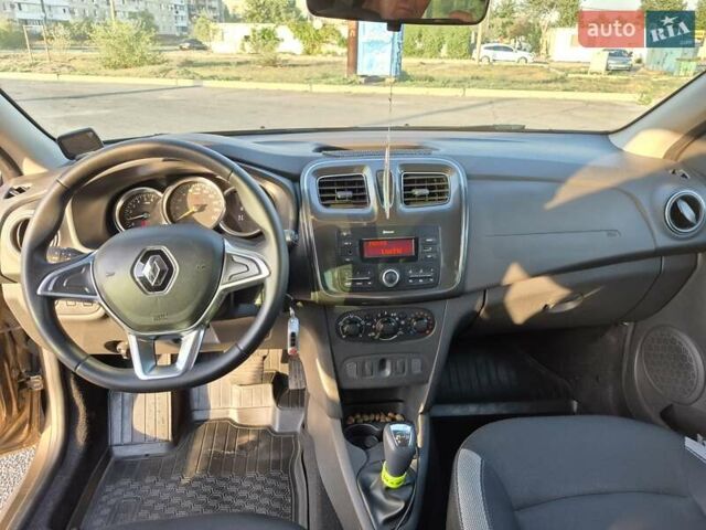 Коричневый Рено Сандеро, объемом двигателя 0.9 л и пробегом 61 тыс. км за 10900 $, фото 7 на Automoto.ua