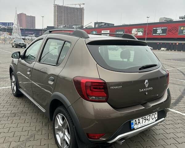 Коричневий Рено Сандеро, об'ємом двигуна 0.9 л та пробігом 80 тис. км за 11411 $, фото 18 на Automoto.ua