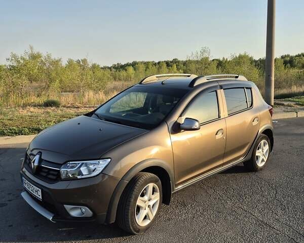 Коричневий Рено Сандеро, об'ємом двигуна 0.9 л та пробігом 61 тис. км за 12100 $, фото 2 на Automoto.ua