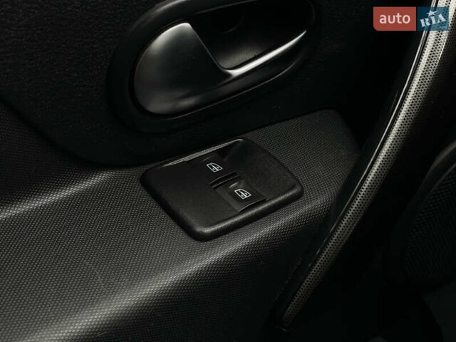 Коричневый Рено Сандеро, объемом двигателя 0.9 л и пробегом 72 тыс. км за 10500 $, фото 16 на Automoto.ua