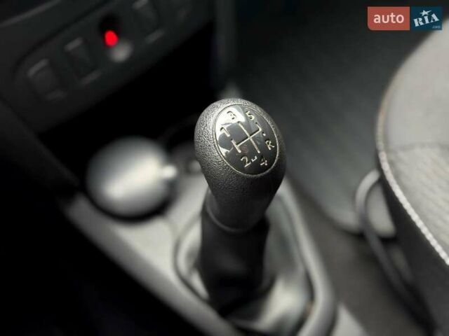 Коричневий Рено Сандеро, об'ємом двигуна 1 л та пробігом 105 тис. км за 8698 $, фото 26 на Automoto.ua