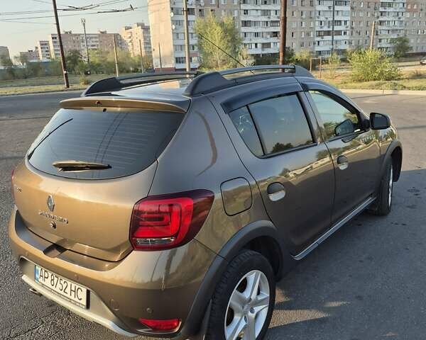 Коричневый Рено Сандеро, объемом двигателя 0.9 л и пробегом 61 тыс. км за 10900 $, фото 5 на Automoto.ua