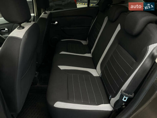 Коричневый Рено Сандеро, объемом двигателя 0.9 л и пробегом 72 тыс. км за 10500 $, фото 7 на Automoto.ua