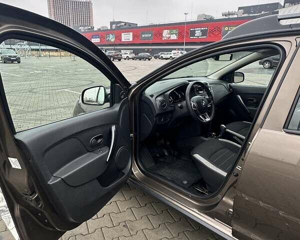 Коричневий Рено Сандеро, об'ємом двигуна 0.9 л та пробігом 80 тис. км за 11411 $, фото 9 на Automoto.ua